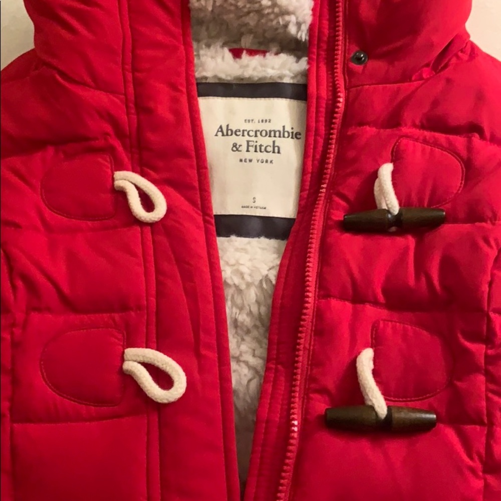 Abercrombie and Fitch Red Puffer Vest Small